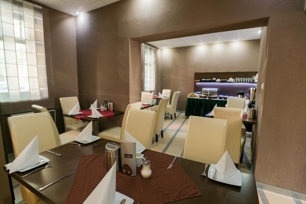 Hotel Fuerdohaz Nyíregyháza Extérieur photo