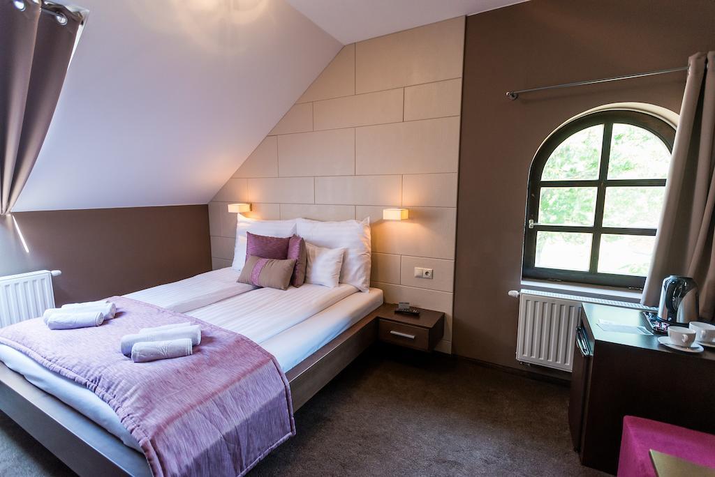 Hotel Fuerdohaz Nyíregyháza Extérieur photo