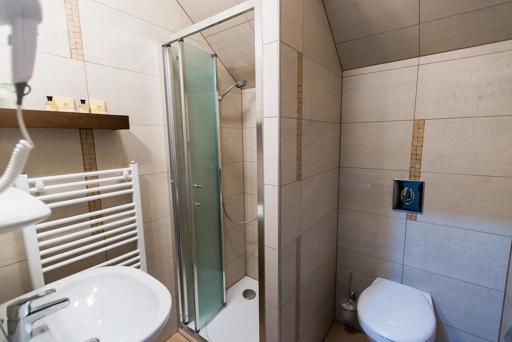 Hotel Fuerdohaz Nyíregyháza Chambre photo