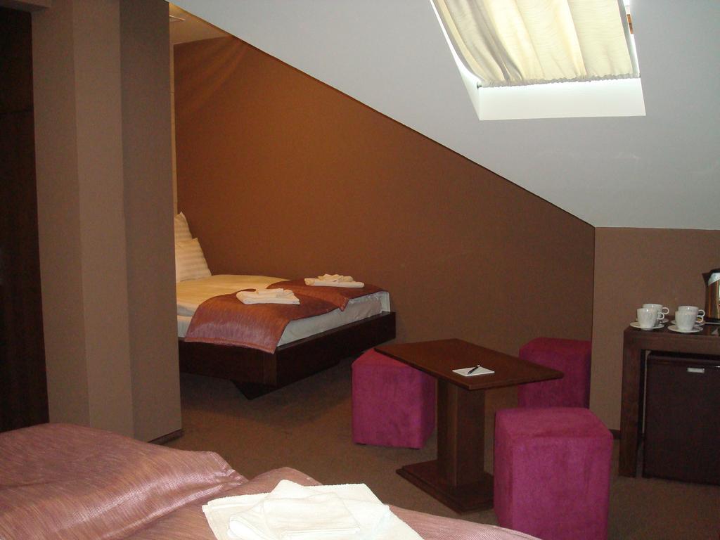 Hotel Fuerdohaz Nyíregyháza Chambre photo