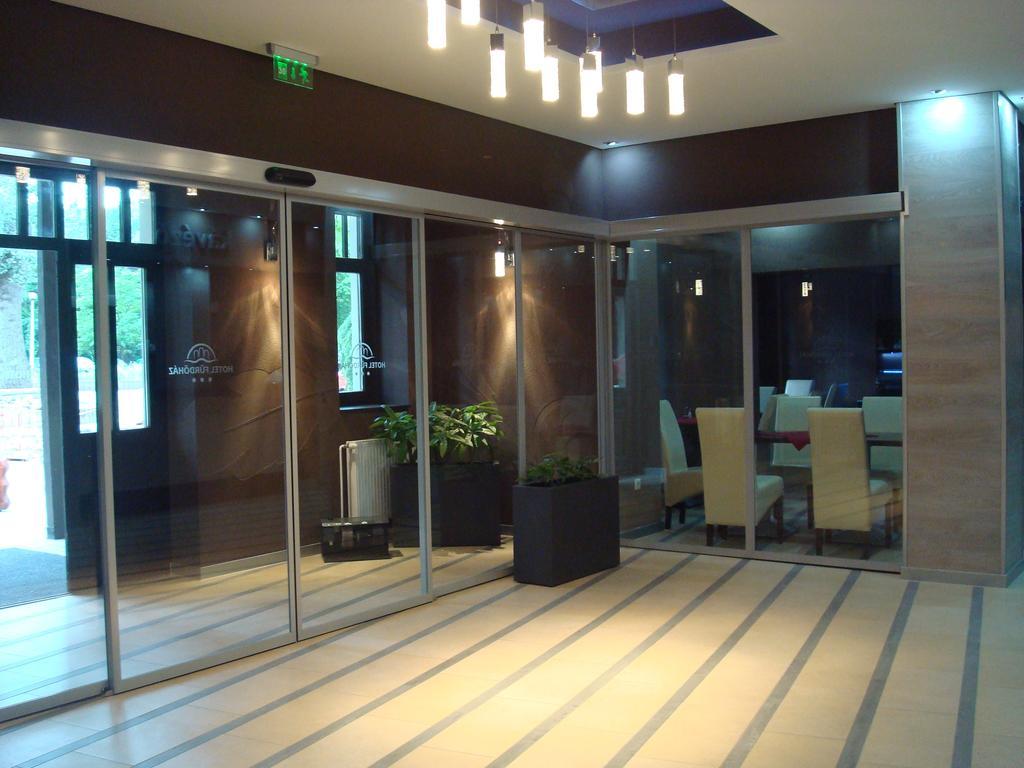 Hotel Fuerdohaz Nyíregyháza Extérieur photo